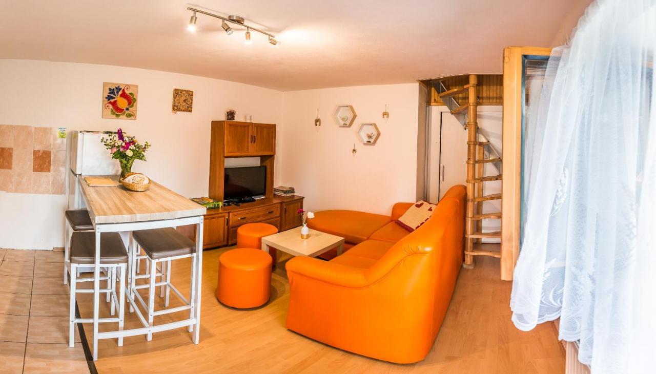 Malovany Dvorecek Dolní Dunajovice Exterior foto